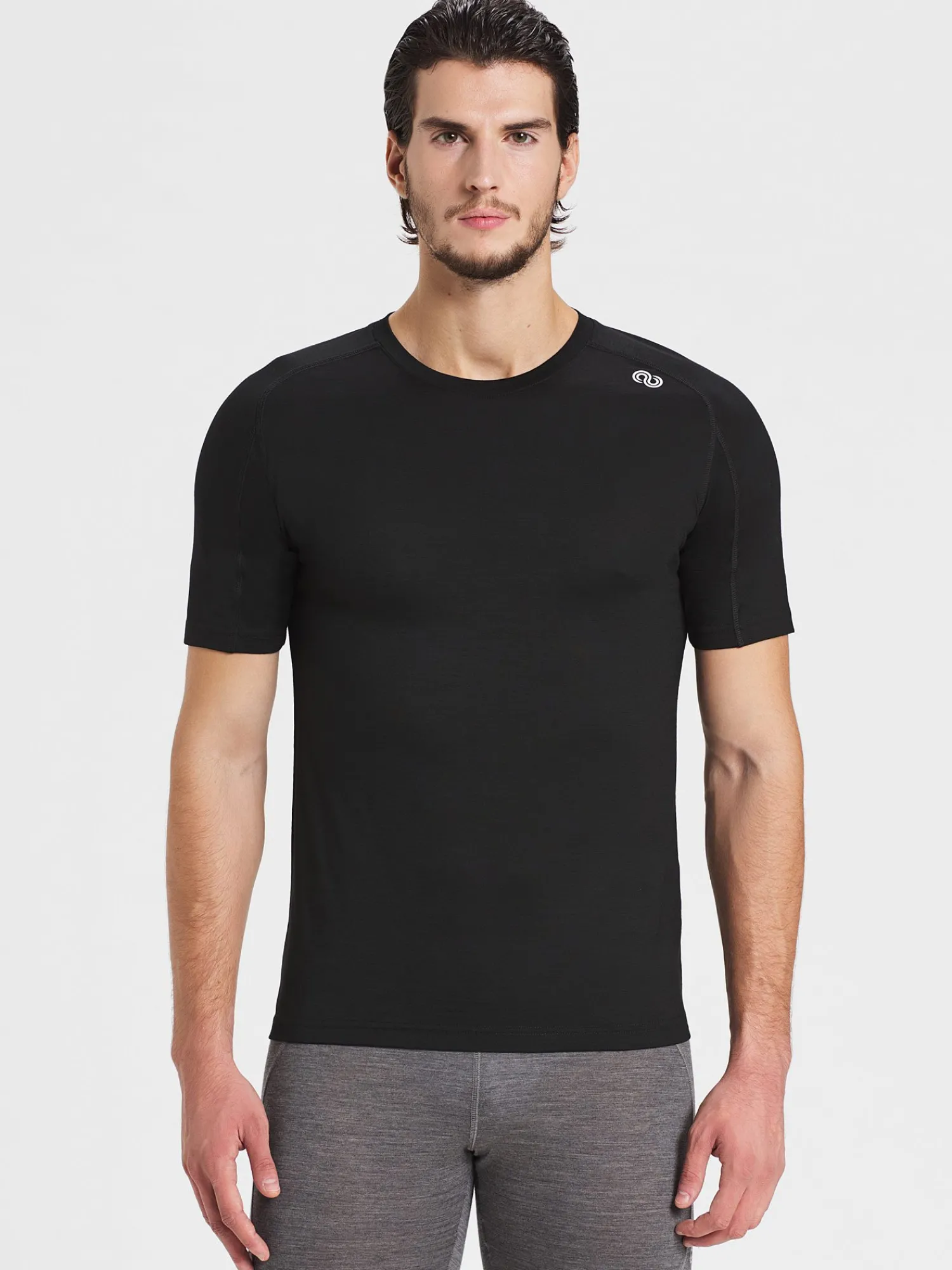 Hot Rewoolution HERO - t-shirt in merino jersey 140 gr per uomo in colore nero